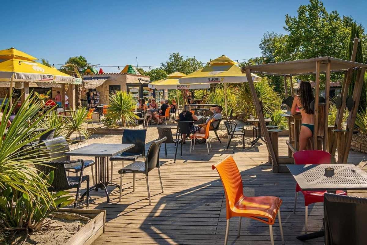 Camping 4 Etoiles - Parc Aquatique - Eei0Fi Saint-Georges-d'Oleron Εξωτερικό φωτογραφία