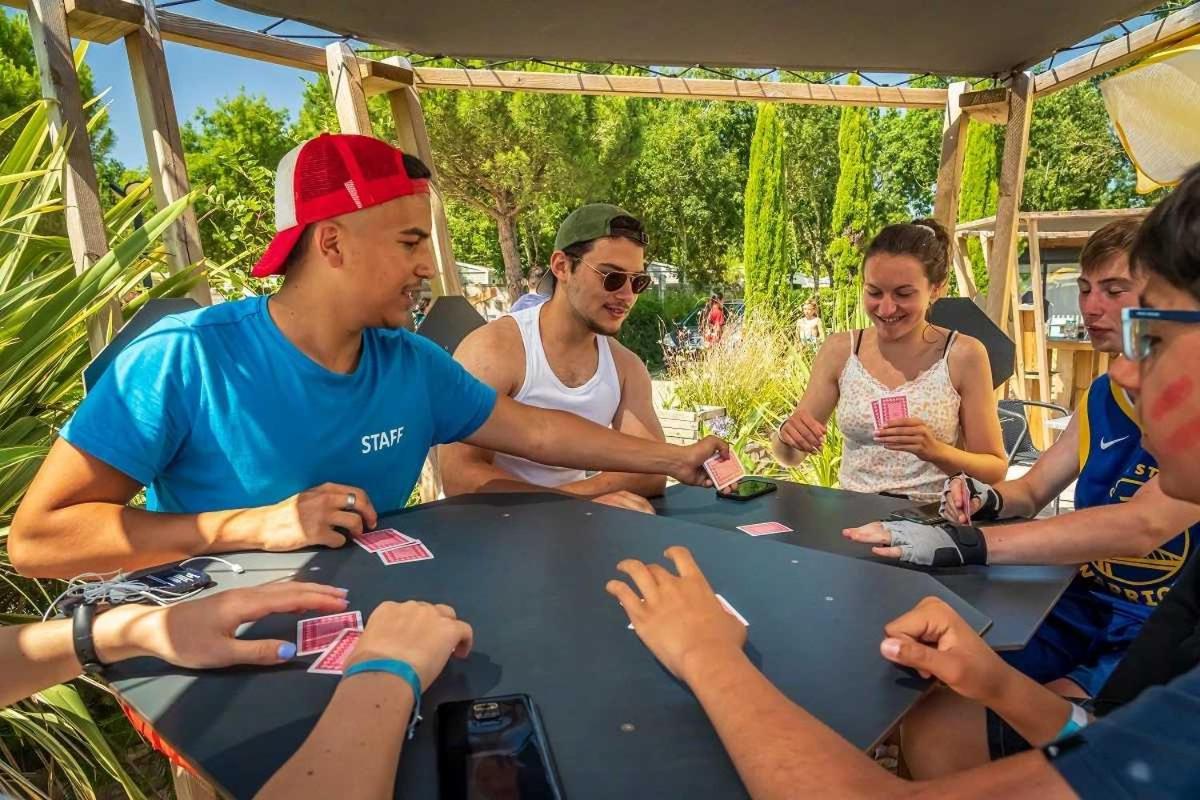 Camping 4 Etoiles - Parc Aquatique - Eei0Fi Saint-Georges-d'Oleron Εξωτερικό φωτογραφία