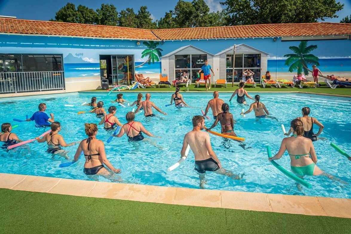Camping 4 Etoiles - Parc Aquatique - Eei0Fi Saint-Georges-d'Oleron Εξωτερικό φωτογραφία