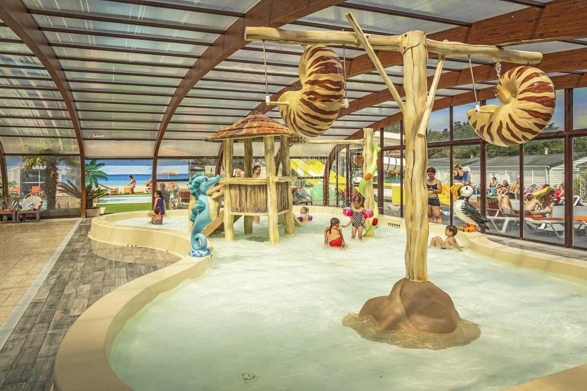 Camping 4 Etoiles - Parc Aquatique - Eei0Fi Saint-Georges-d'Oleron Εξωτερικό φωτογραφία